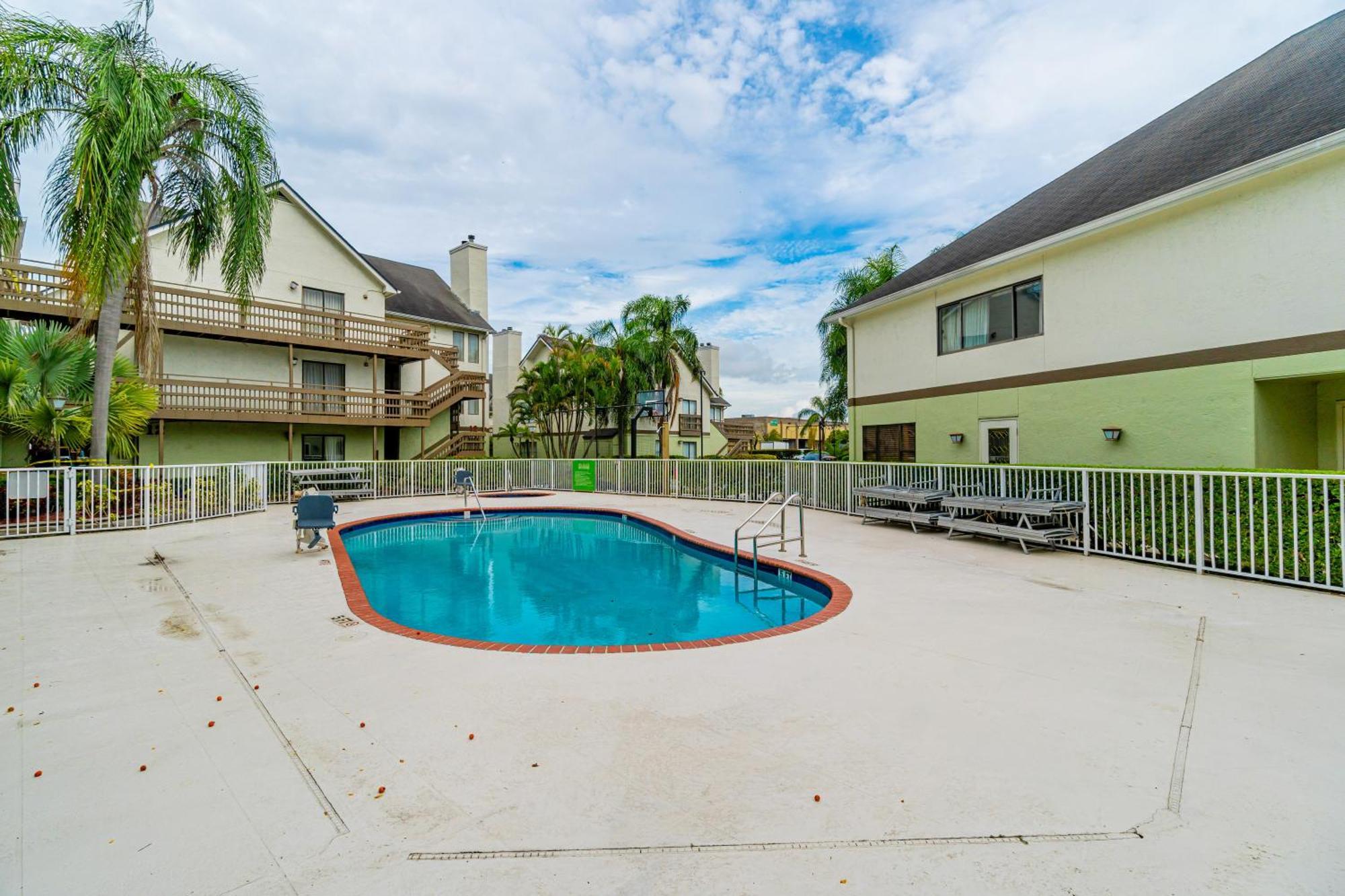 Doral Inn & Suites Miami Airport West Exterior foto